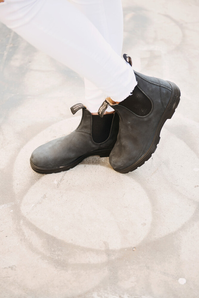 989-587_RUSTIC-BLACK_3.png